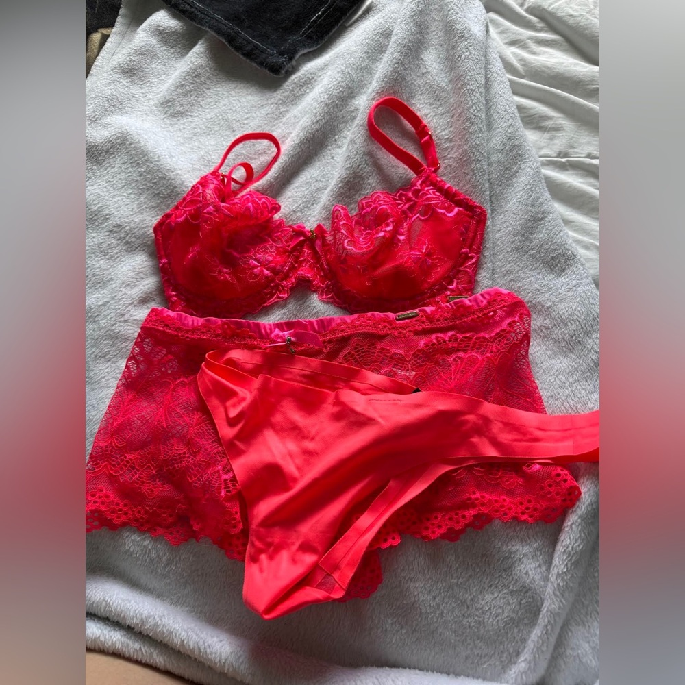 La Vie En Rose Vibrant Red Lace Bra, Brief & Skirt Set